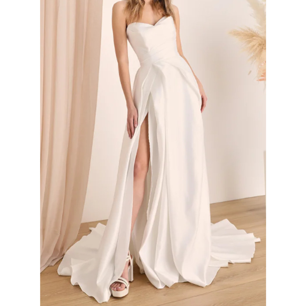 Lulu's Elegant White Wedding Dress